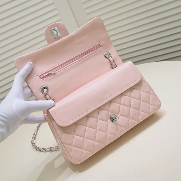 シャネルバッグ素材ディテール